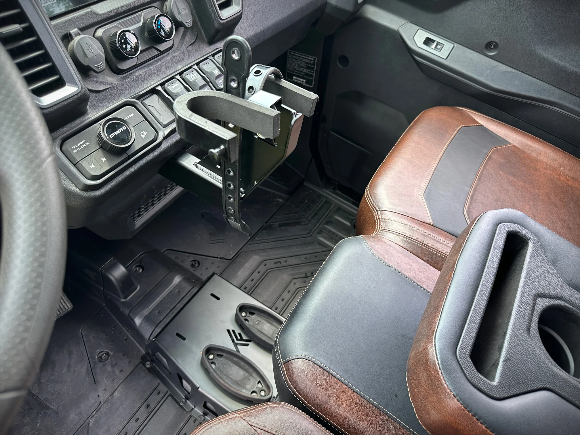 TF280902 | CFMOTO UForce U10 PRO Gun Mount - Center Floor Mount - Image 4