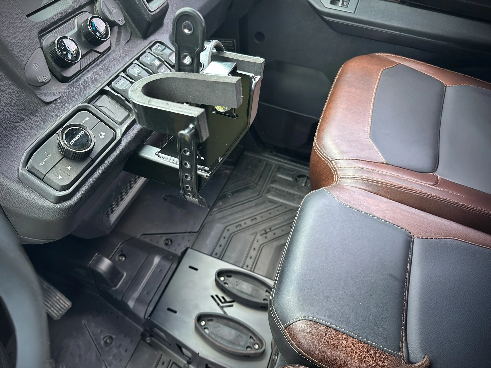 TF280902 | CFMOTO UForce U10 PRO Gun Mount - Center Floor Mount - Image 5