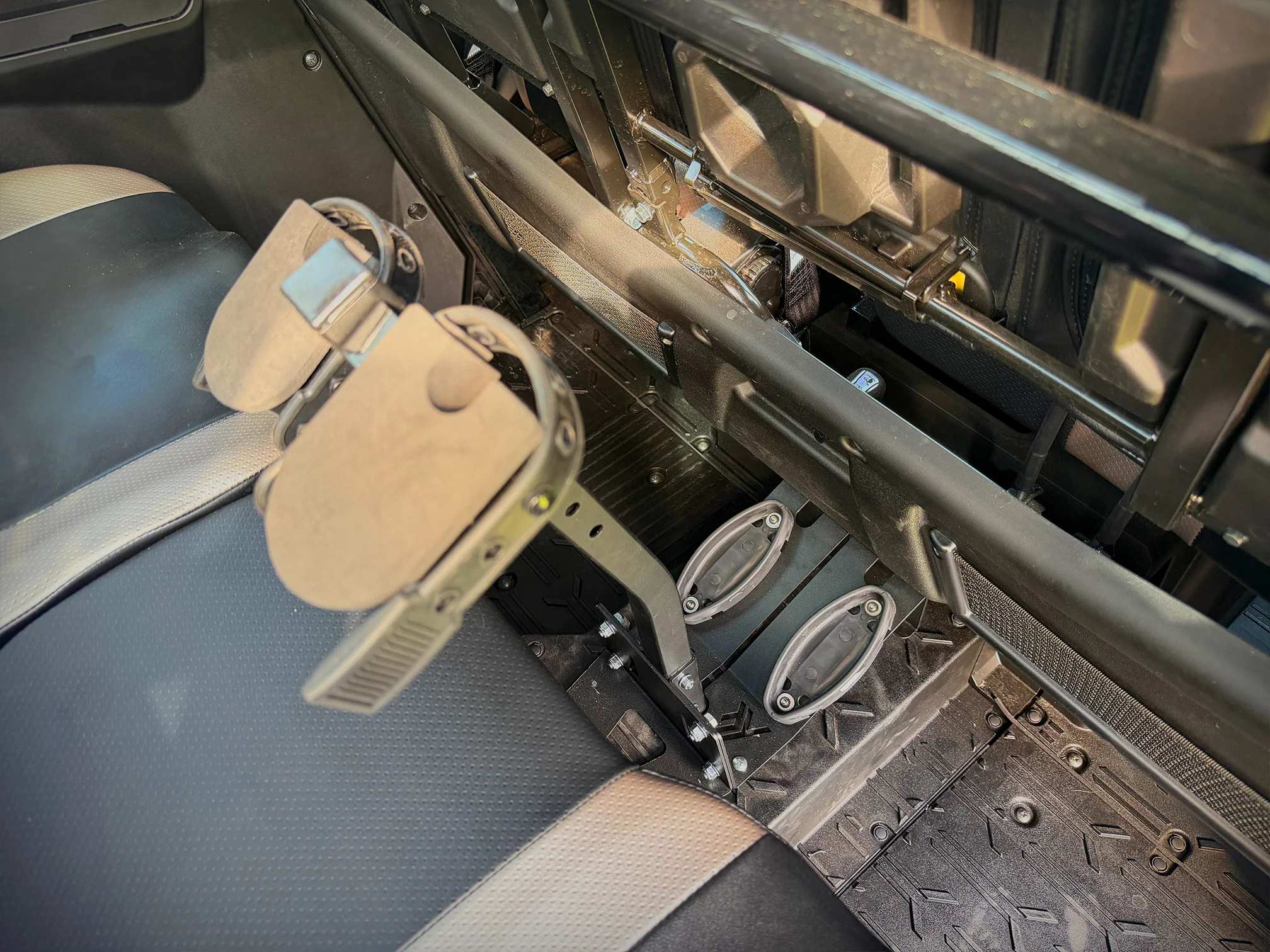 TF320901 | Kawasaki Ridge Gun Mount - Center Floor Mount - Image 5