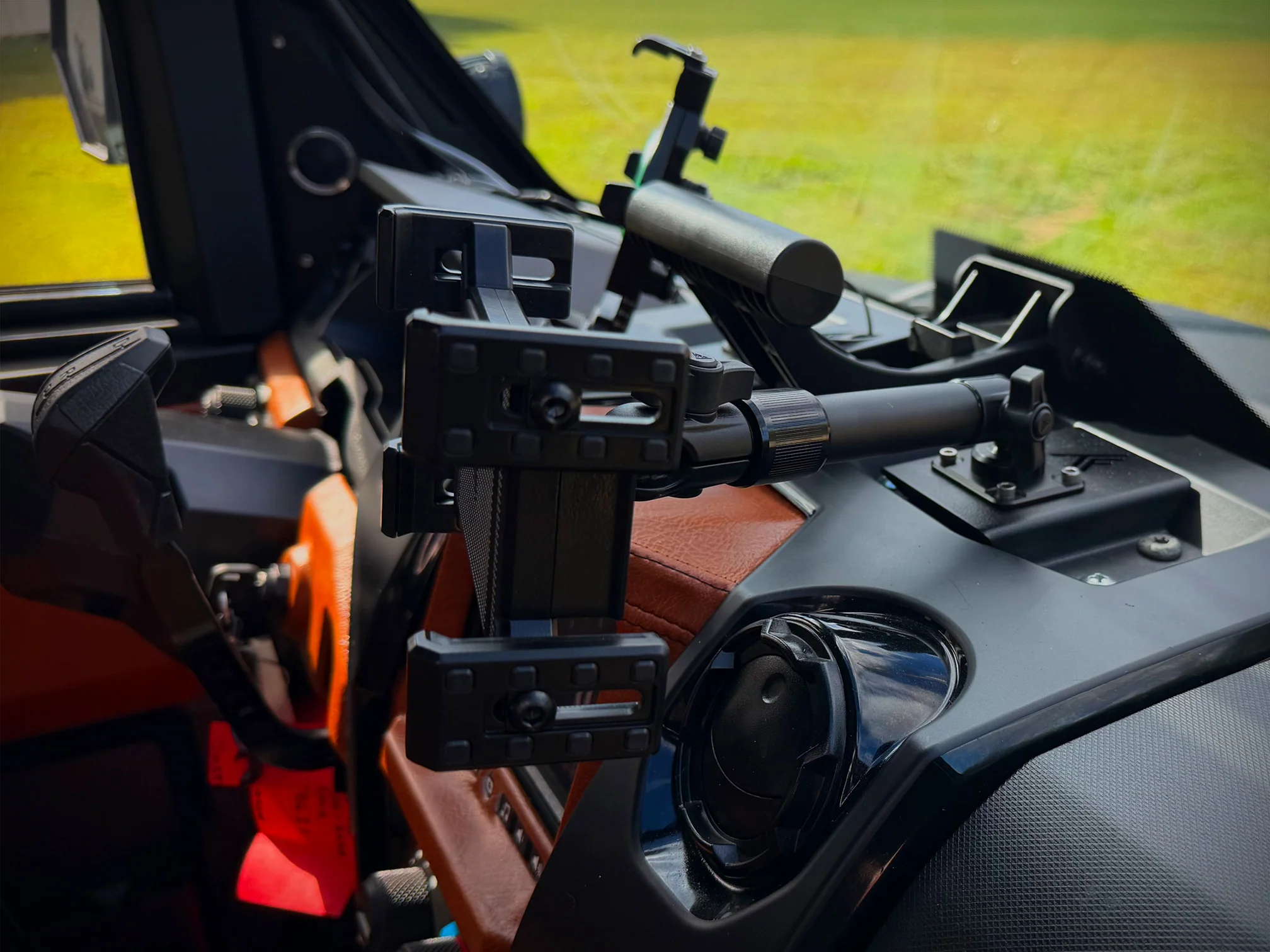 TF230909 & TF230910 | Polaris Ranger 1500 XD Tablet Dash Mount - Image 8