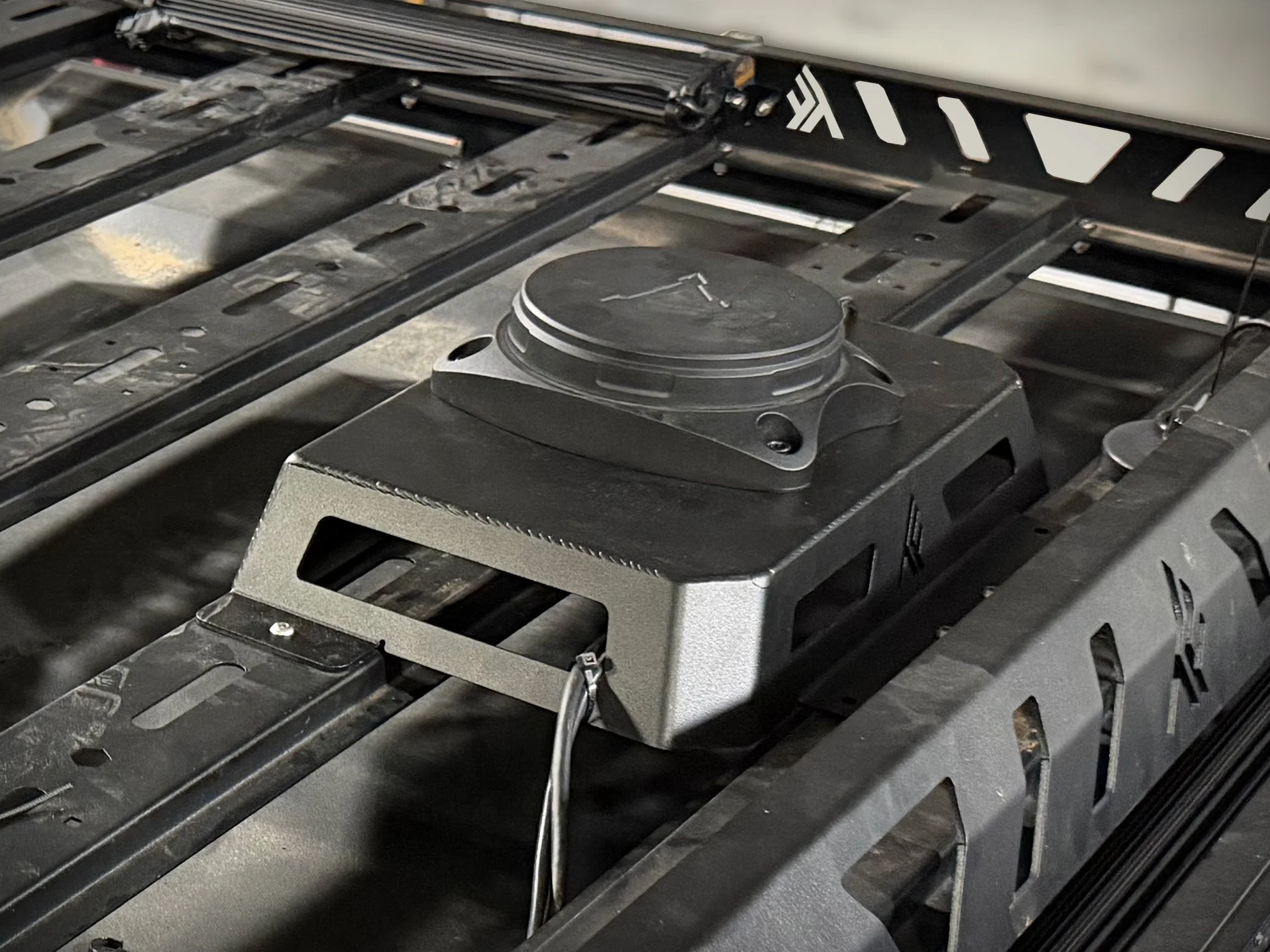 TF000913 | SHORT Thermal Camera Mount for Roof Racks - Image 2